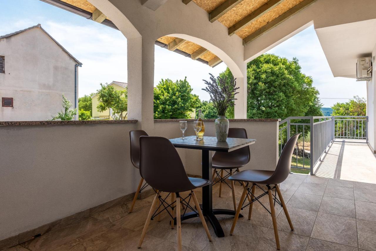 Apartmani Dupor Gornji Karin Εξωτερικό φωτογραφία