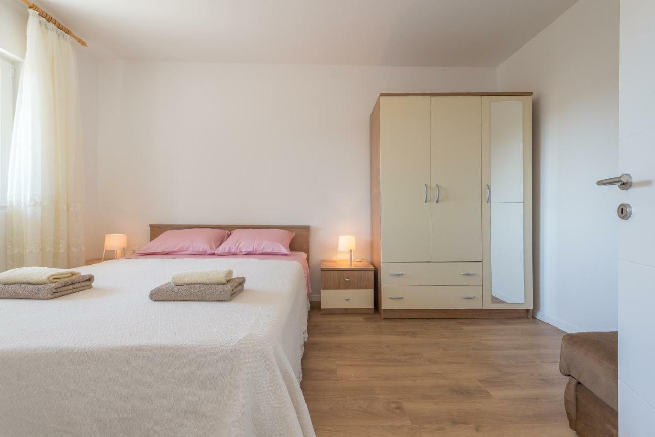 Apartmani Dupor Gornji Karin Εξωτερικό φωτογραφία
