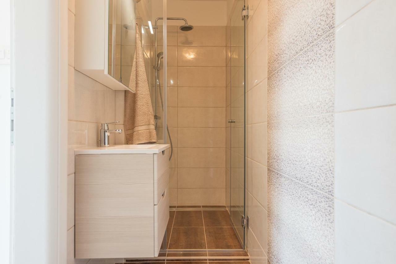 Apartmani Dupor Gornji Karin Εξωτερικό φωτογραφία