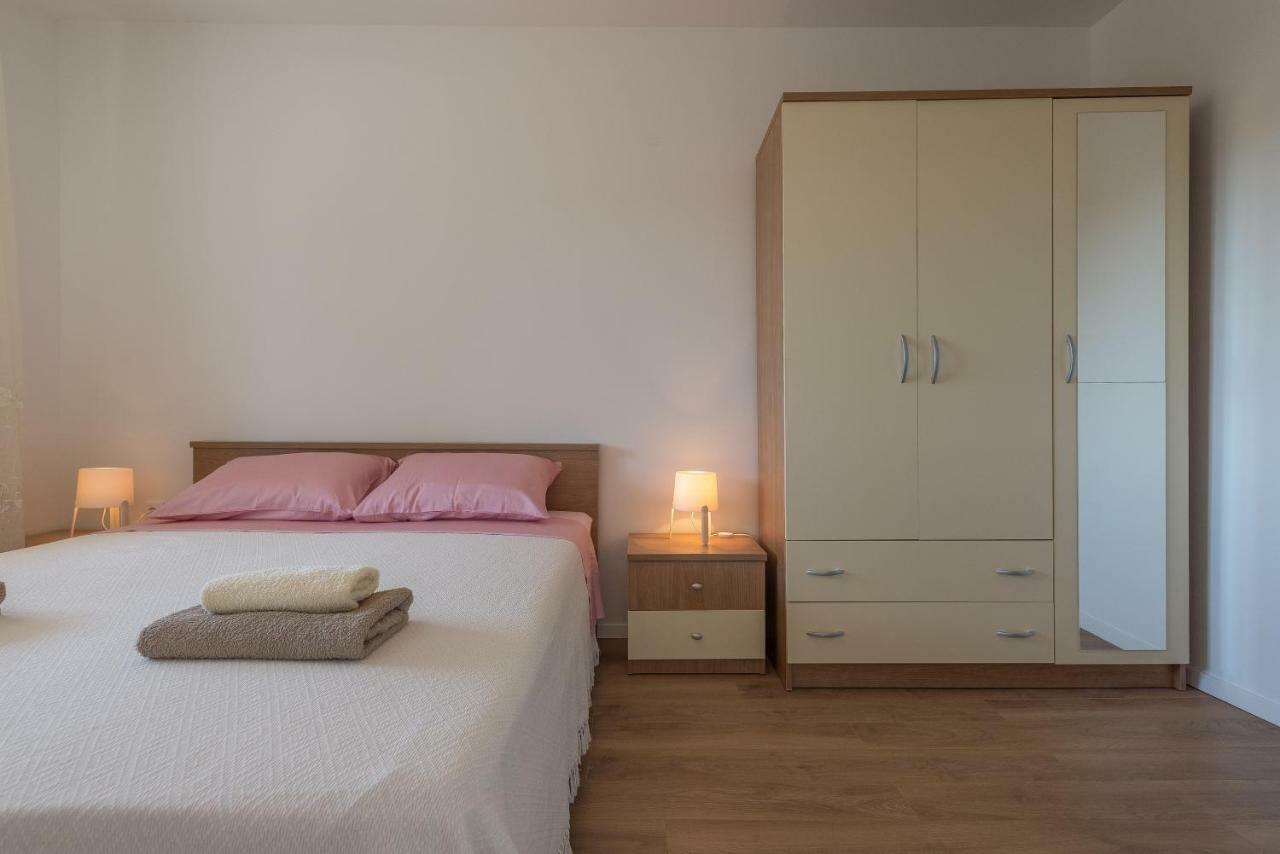 Apartmani Dupor Gornji Karin Εξωτερικό φωτογραφία
