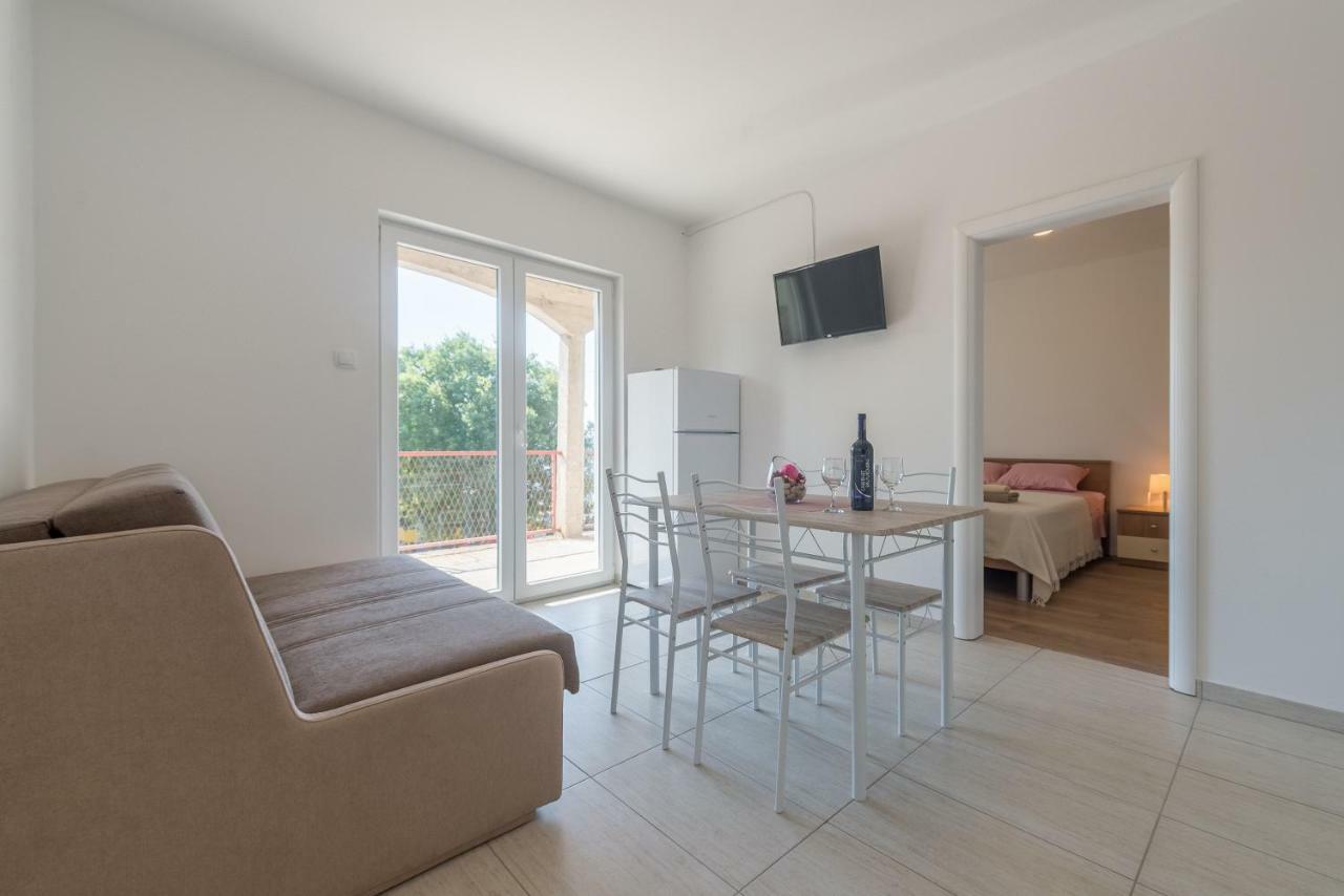 Apartmani Dupor Gornji Karin Εξωτερικό φωτογραφία