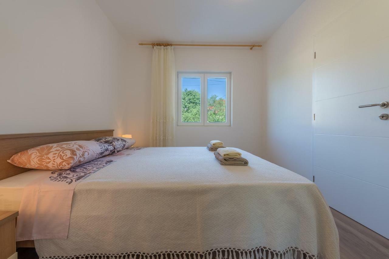 Apartmani Dupor Gornji Karin Εξωτερικό φωτογραφία