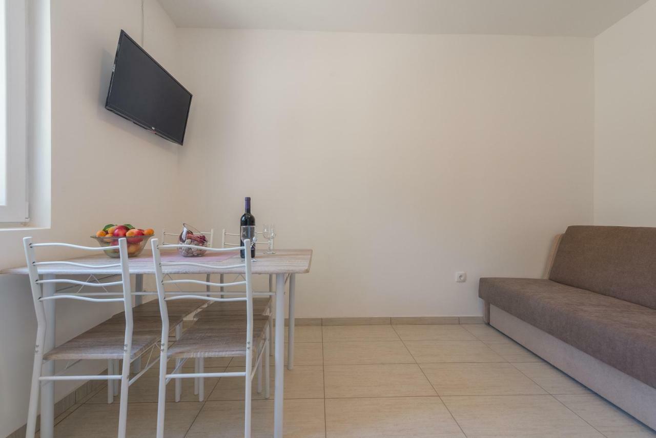Apartmani Dupor Gornji Karin Εξωτερικό φωτογραφία