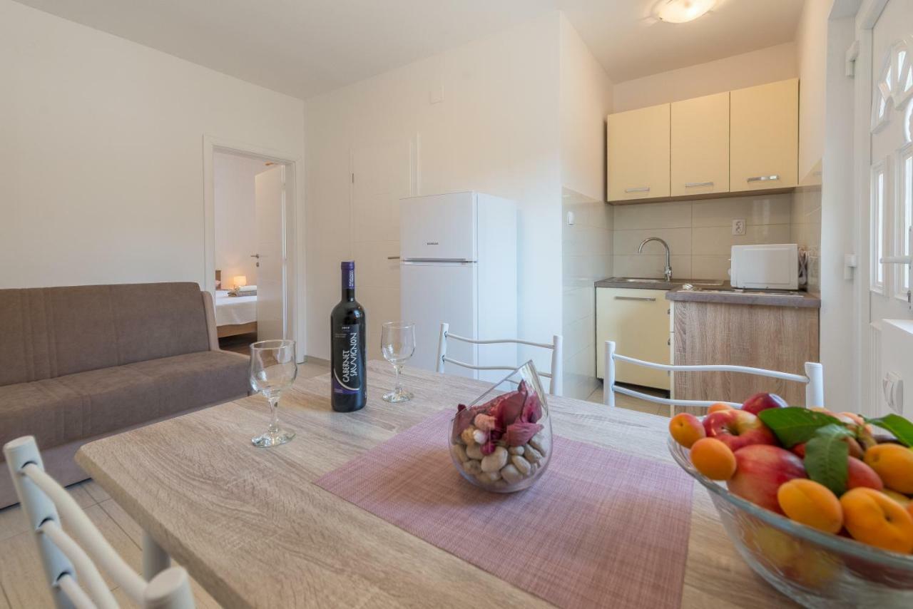 Apartmani Dupor Gornji Karin Εξωτερικό φωτογραφία