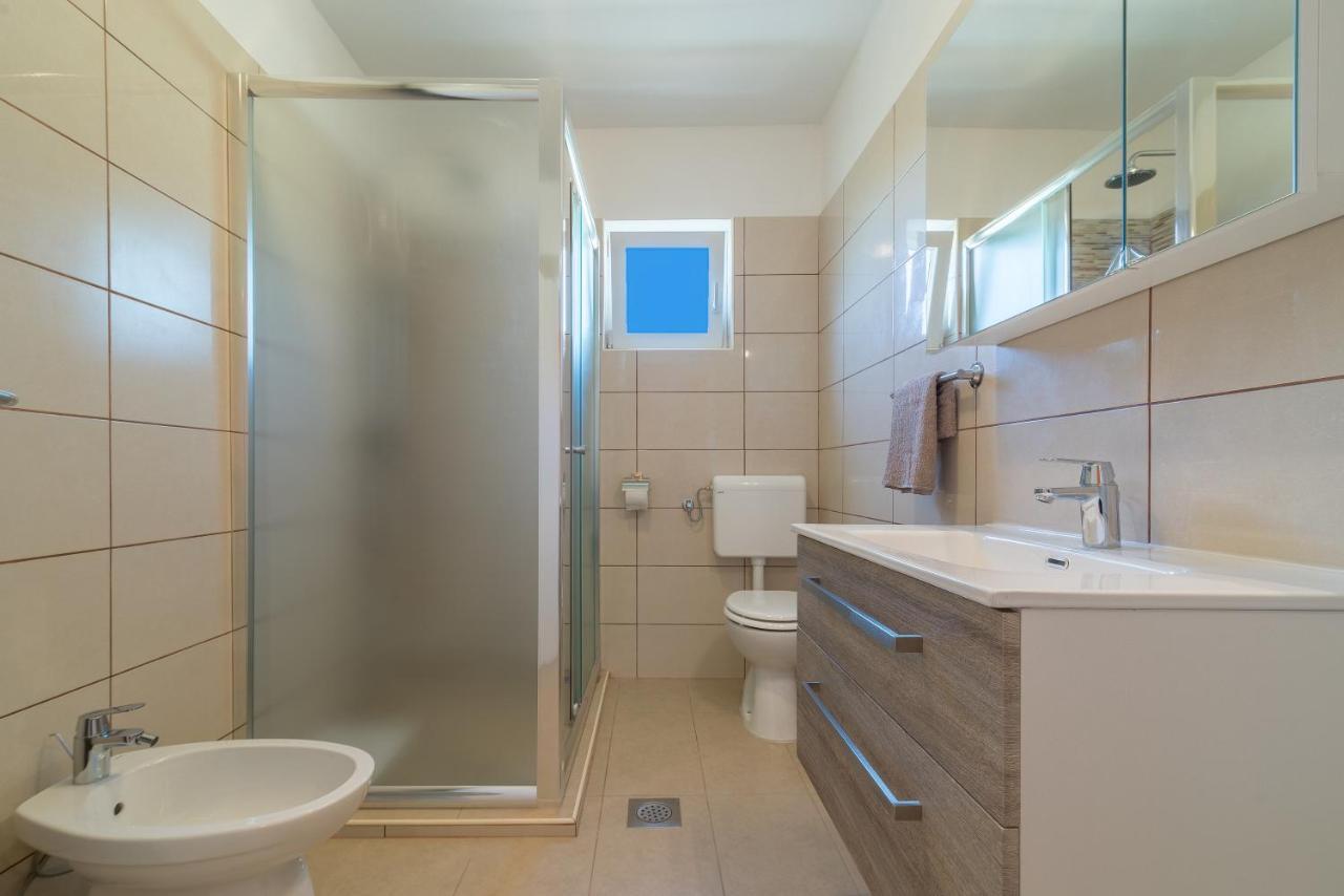 Apartmani Dupor Gornji Karin Εξωτερικό φωτογραφία